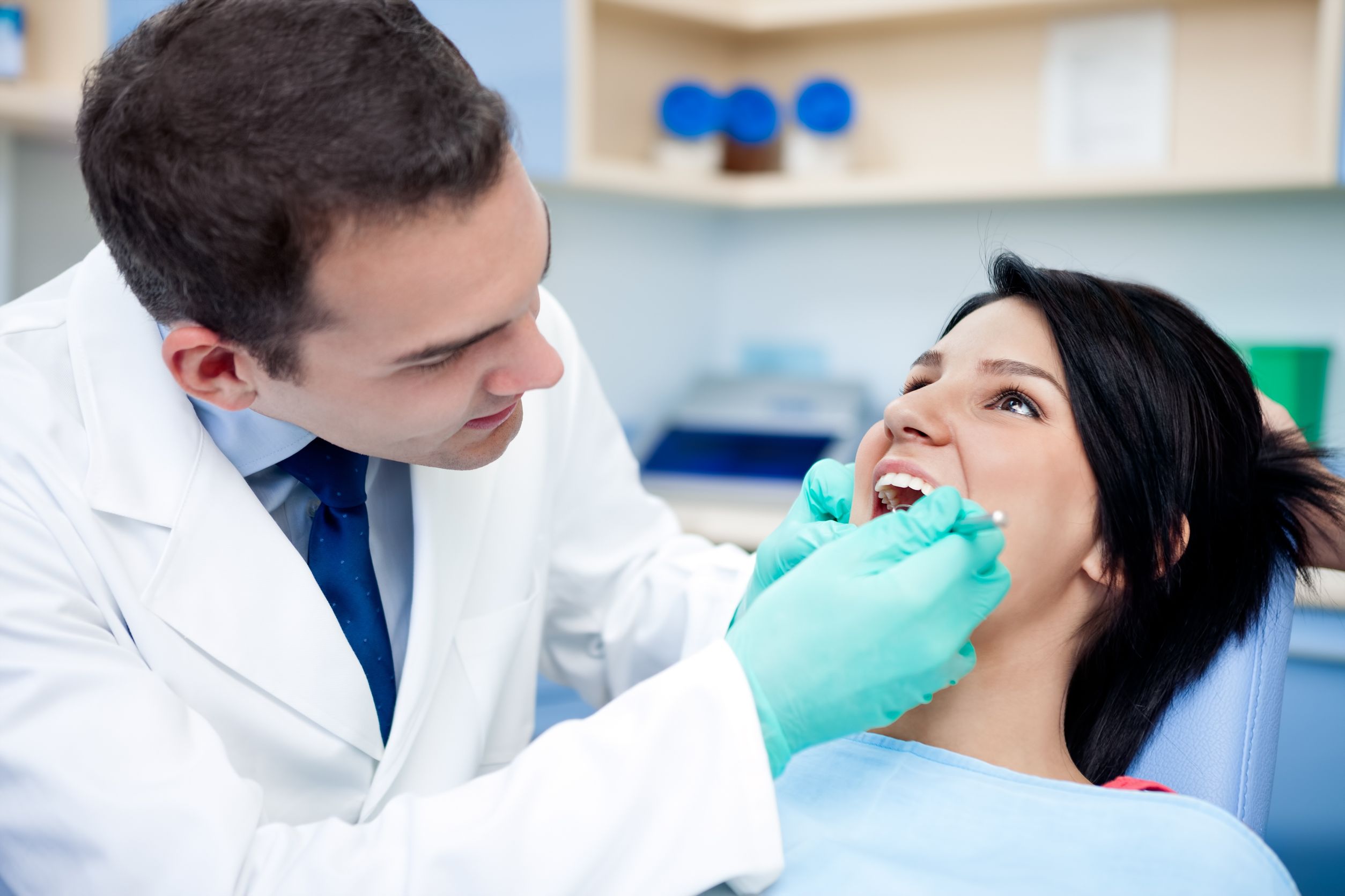 Factors to Consider When Looking for Dental Implants Treatment in Huntington Beach, CA
